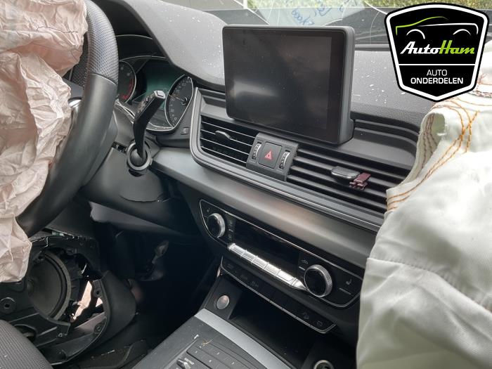 Audi Q5 2.0 TFSI 16V Quattro Samochód złomowany (2019, Niebieski)