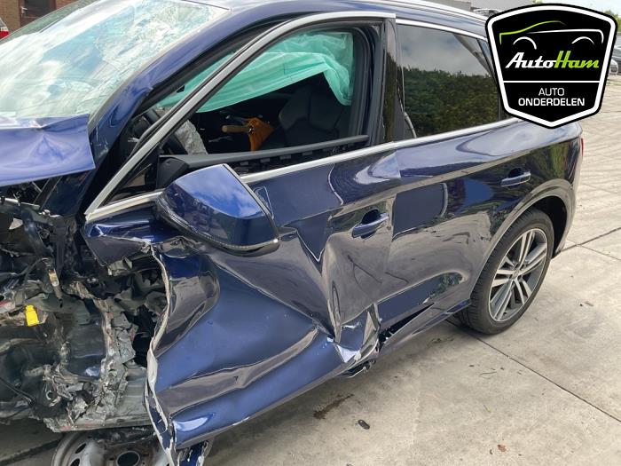 Audi Q5 2.0 TFSI 16V Quattro Samochód złomowany (2019, Niebieski)