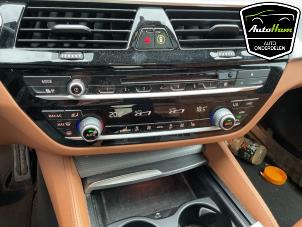 BMW 5 serie Touring 520i 2.0 TwinPower Turbo 16V Épave (2019, Bleu)