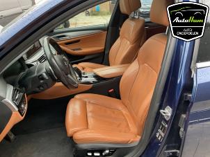 BMW 5 serie Touring 520i 2.0 TwinPower Turbo 16V Épave (2019, Bleu)
