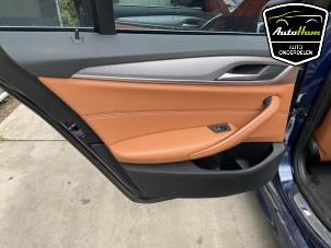 BMW 5 serie Touring 520i 2.0 TwinPower Turbo 16V Épave (2019, Bleu)