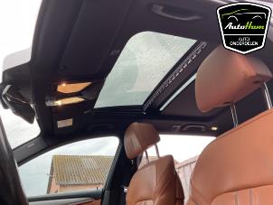 BMW 5 serie Touring 520i 2.0 TwinPower Turbo 16V Épave (2019, Bleu)