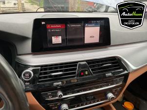 BMW 5 serie Touring 520i 2.0 TwinPower Turbo 16V Épave (2019, Bleu)