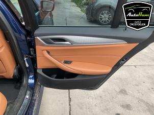 BMW 5 serie Touring 520i 2.0 TwinPower Turbo 16V Épave (2019, Bleu)