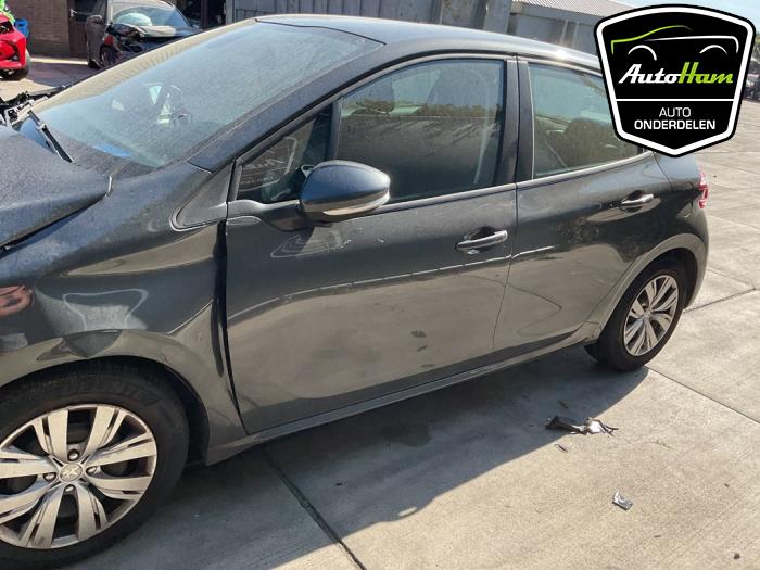 Peugeot 208 I 1.4 16V Épave (2012, Gris)