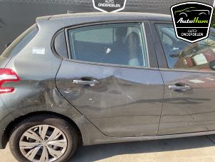 Peugeot 208 I 1.4 16V Épave (2012, Gris)