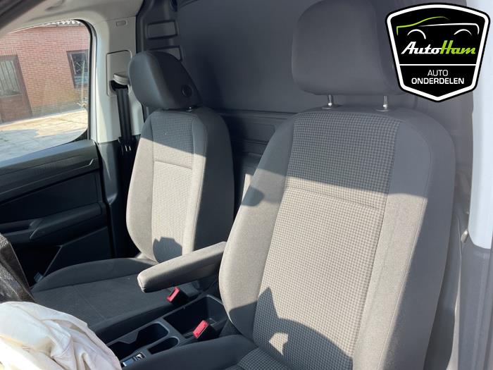 Volkswagen Caddy Cargo V 2.0 TDI BlueMotionTechnology Épave (2024, Gris)