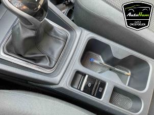 Volkswagen Caddy Cargo V 2.0 TDI BlueMotionTechnology Épave (2024, Gris)