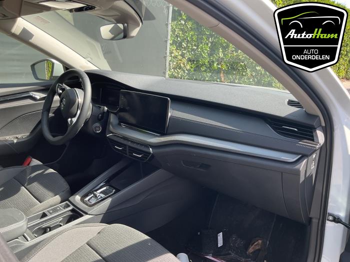 Skoda Octavia Combi 1.5 TSI e-TEC 16V Vehículo de desguace (2024, Blanco)