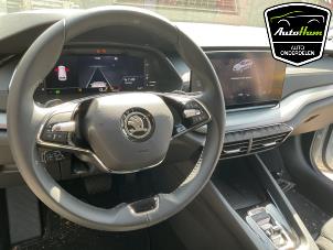 Skoda Octavia Combi 1.5 TSI e-TEC 16V Vehículo de desguace (2024, Blanco)