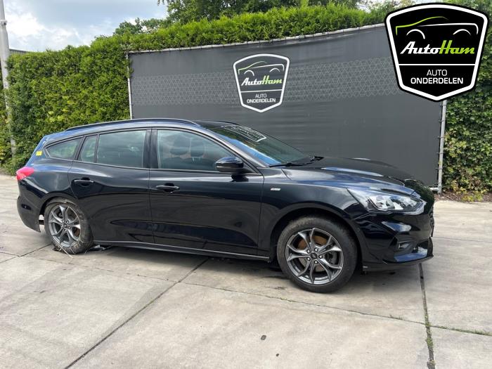 Ford Focus 4 Wagon 1.0 Ti-VCT EcoBoost 12V 125 Épave (2020, Noir)
