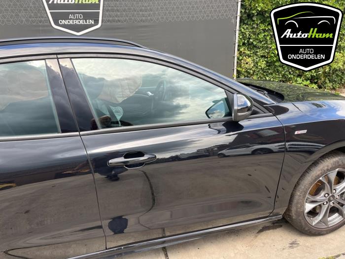Ford Focus 4 Wagon 1.0 Ti-VCT EcoBoost 12V 125 Épave (2020, Noir)
