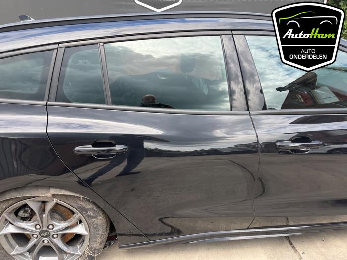 Ford Focus 4 Wagon 1.0 Ti-VCT EcoBoost 12V 125 Épave (2020, Noir)