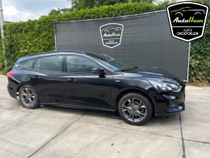 Ford Focus 4 Wagon 1.0 Ti-VCT EcoBoost 12V 125 Épave (2020, Noir)