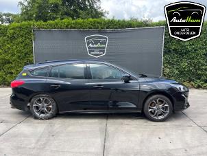 Ford Focus 4 Wagon 1.0 Ti-VCT EcoBoost 12V 125 Épave (2020, Noir)