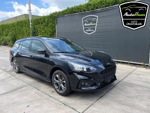 Ford Focus 4 Wagon 1.0 Ti-VCT EcoBoost 12V 125 Épave (2020, Noir)