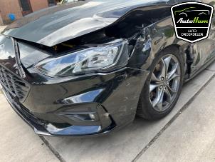Ford Focus 4 Wagon 1.0 Ti-VCT EcoBoost 12V 125 Épave (2020, Noir)
