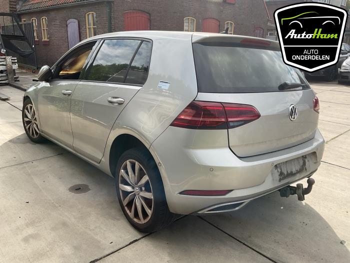 Volkswagen Golf VII 2.0 TDI 150 16V Vehículo de desguace (2017, Gris)