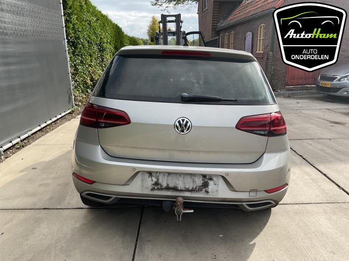 Volkswagen Golf VII 2.0 TDI 150 16V Vehículo de desguace (2017, Gris)