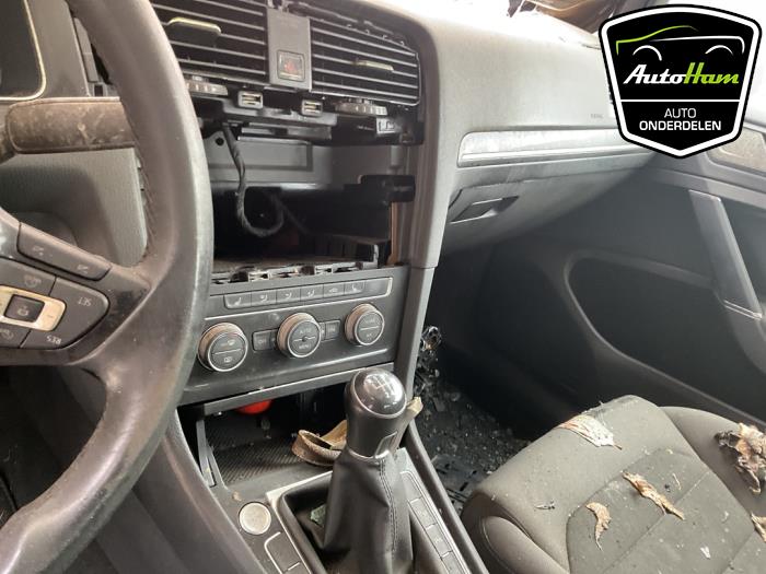 Volkswagen Golf VII 2.0 TDI 150 16V Vehículo de desguace (2017, Gris)