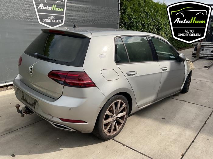 Volkswagen Golf VII 2.0 TDI 150 16V Vehículo de desguace (2017, Gris)