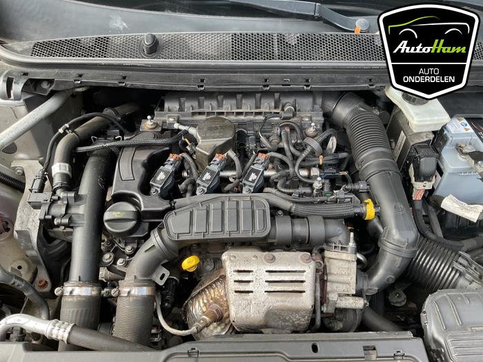Peugeot 308 SW 1.2 12V e-THP PureTech 130 Épave (2015, Gris)