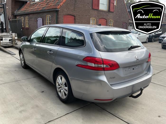 Peugeot 308 SW 1.2 12V e-THP PureTech 130 Épave (2015, Gris)