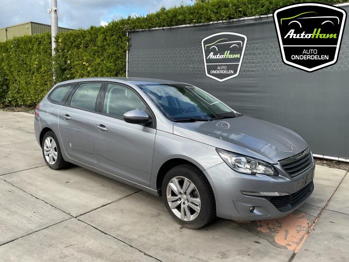 Peugeot 308 SW 1.2 12V e-THP PureTech 130 Épave (2015, Gris)