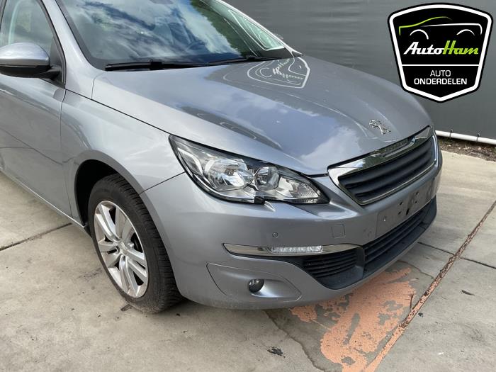 Peugeot 308 SW 1.2 12V e-THP PureTech 130 Épave (2015, Gris)