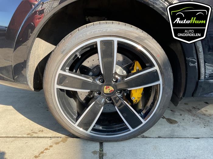 Porsche Cayenne III 3.0 V6 24V Turbo E-Hybrid Schrottauto (2021, Aluminium)