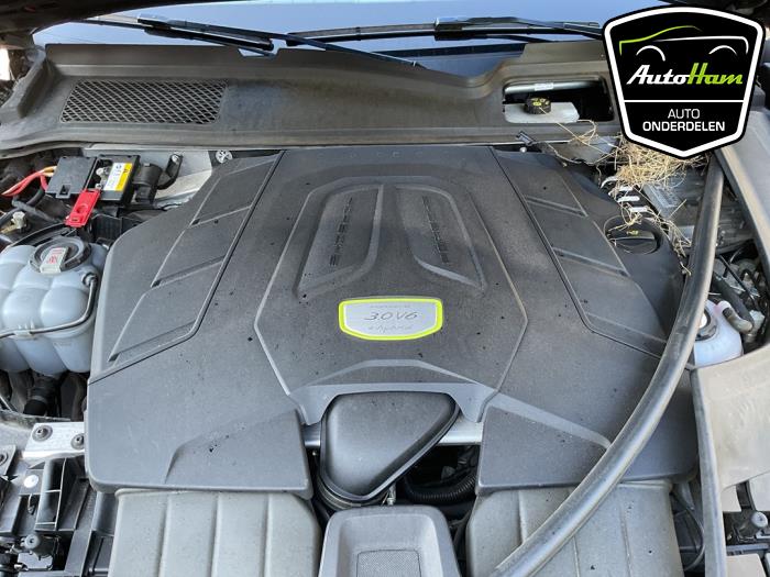 Porsche Cayenne III 3.0 V6 24V Turbo E-Hybrid Schrottauto (2021, Aluminium)