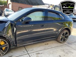 Porsche Cayenne III 3.0 V6 24V Turbo E-Hybrid Schrottauto (2021, Aluminium)