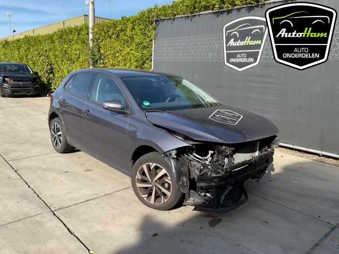 Volkswagen Polo VI 1.0 TSI 12V Samochód złomowany (2022, Szary)