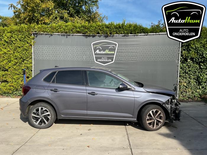 Volkswagen Polo VI 1.0 TSI 12V Samochód złomowany (2022, Szary)