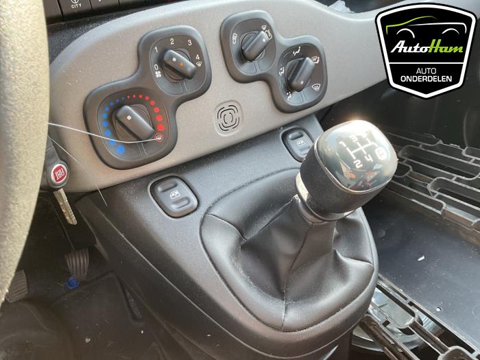 Fiat Panda/Pandina 0.9 TwinAir 65 Schrottauto (2014, Schwarz)
