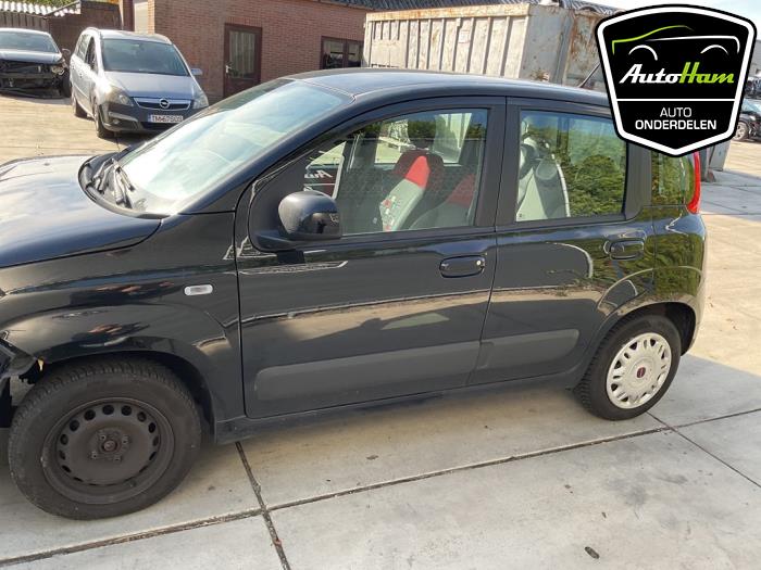 Fiat Panda/Pandina 0.9 TwinAir 65 Schrottauto (2014, Schwarz)