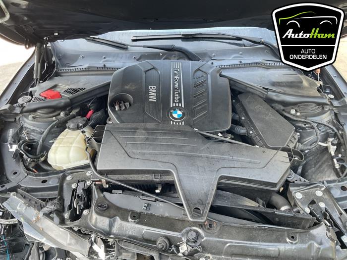 BMW 3 serie Touring 325d 2.0 16V Samochód złomowany (2014, Czarny)