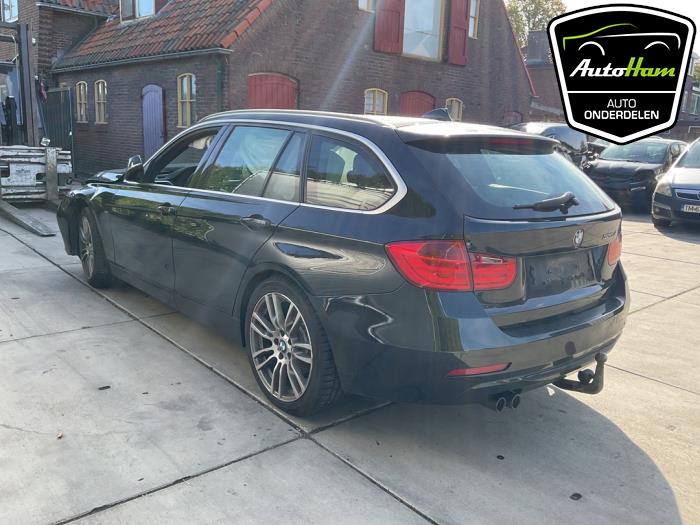 BMW 3 serie Touring 325d 2.0 16V Samochód złomowany (2014, Czarny)