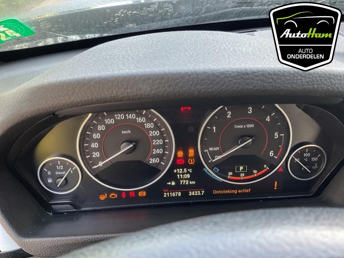 BMW 3 serie Touring 325d 2.0 16V Samochód złomowany (2014, Czarny)