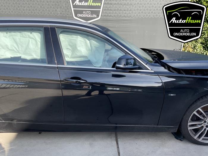 BMW 3 serie Touring 325d 2.0 16V Samochód złomowany (2014, Czarny)