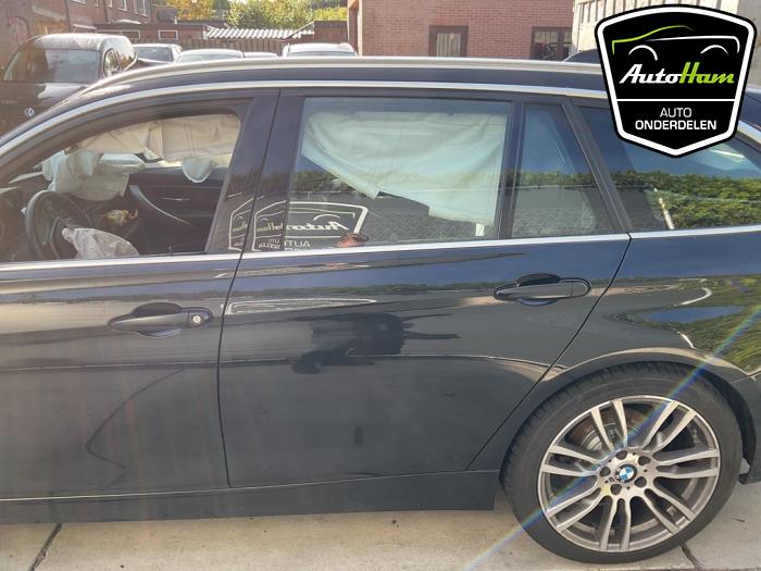 BMW 3 serie Touring 325d 2.0 16V Samochód złomowany (2014, Czarny)