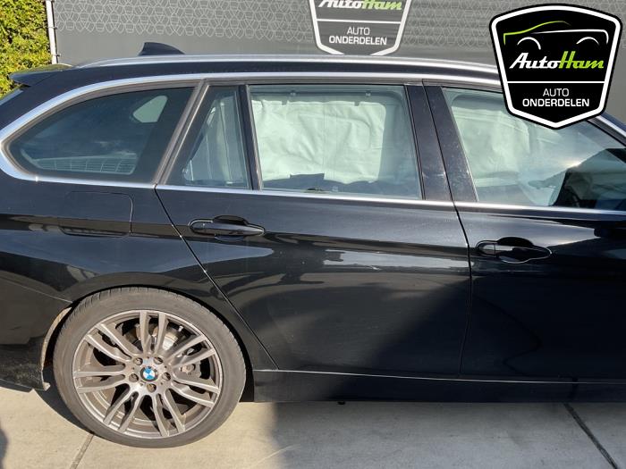 BMW 3 serie Touring 325d 2.0 16V Samochód złomowany (2014, Czarny)