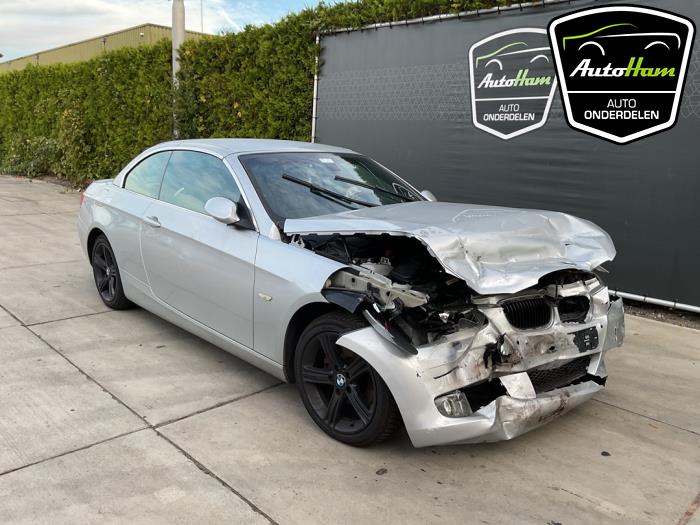 BMW 3 serie 320i 16V Samochód złomowany (2007, Szary)