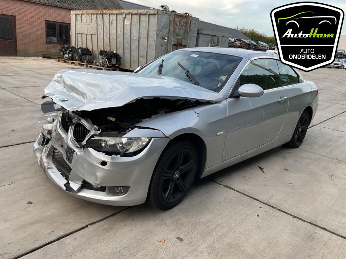 BMW 3 serie 320i 16V Samochód złomowany (2007, Szary)