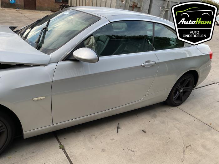 BMW 3 serie 320i 16V Samochód złomowany (2007, Szary)