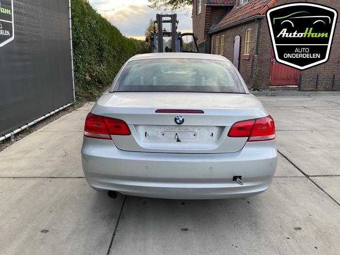 BMW 3 serie 320i 16V Samochód złomowany (2007, Szary)