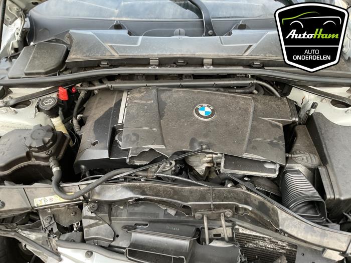BMW 3 serie 320i 16V Samochód złomowany (2007, Szary)