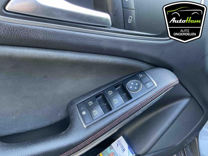 Mercedes A 1.6 A-180 16V Skrotfordon (2016, GRIJS)