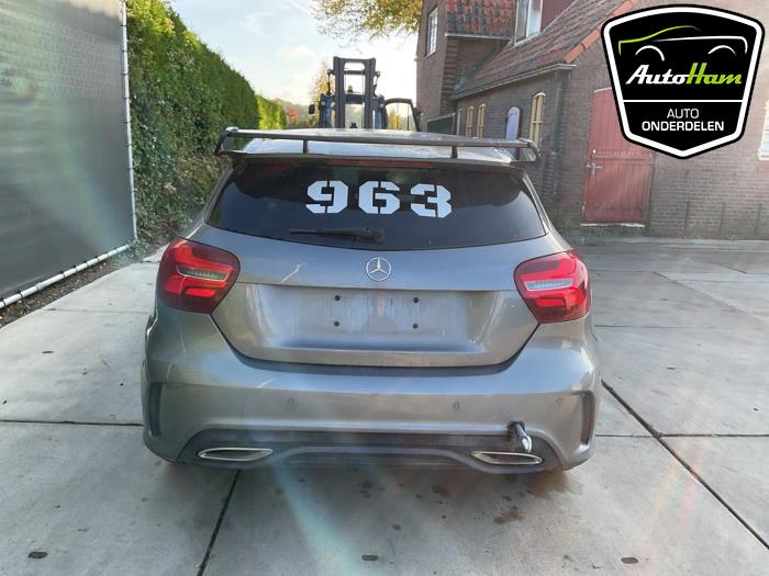 Mercedes A 1.6 A-180 16V Skrotfordon (2016, GRIJS)