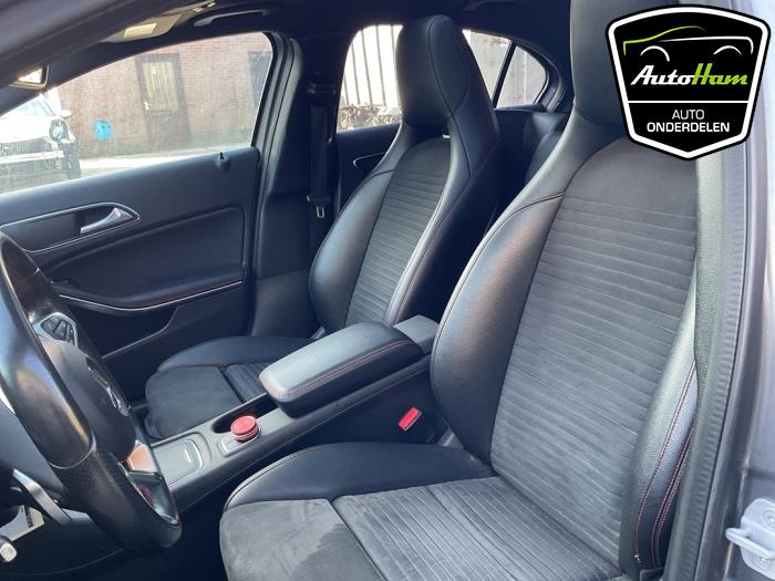Mercedes A 1.6 A-180 16V Skrotfordon (2016, GRIJS)